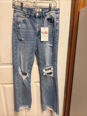 Freckled Poppy Risen Distressed Light Blue Cropped Jeans